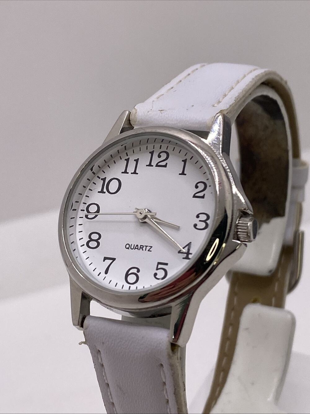 Accutime Womens White Leather Watch Works New Battery